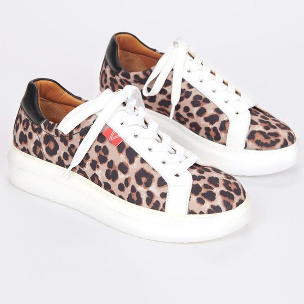 Veronica Beard “Daelyn” sneaker. 6